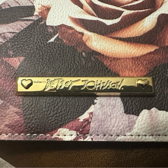 Betsey Johnson Floral Wristlet NWOT - Picture 7 of 12